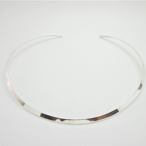 Silver Stiff Wire Choker Necklace